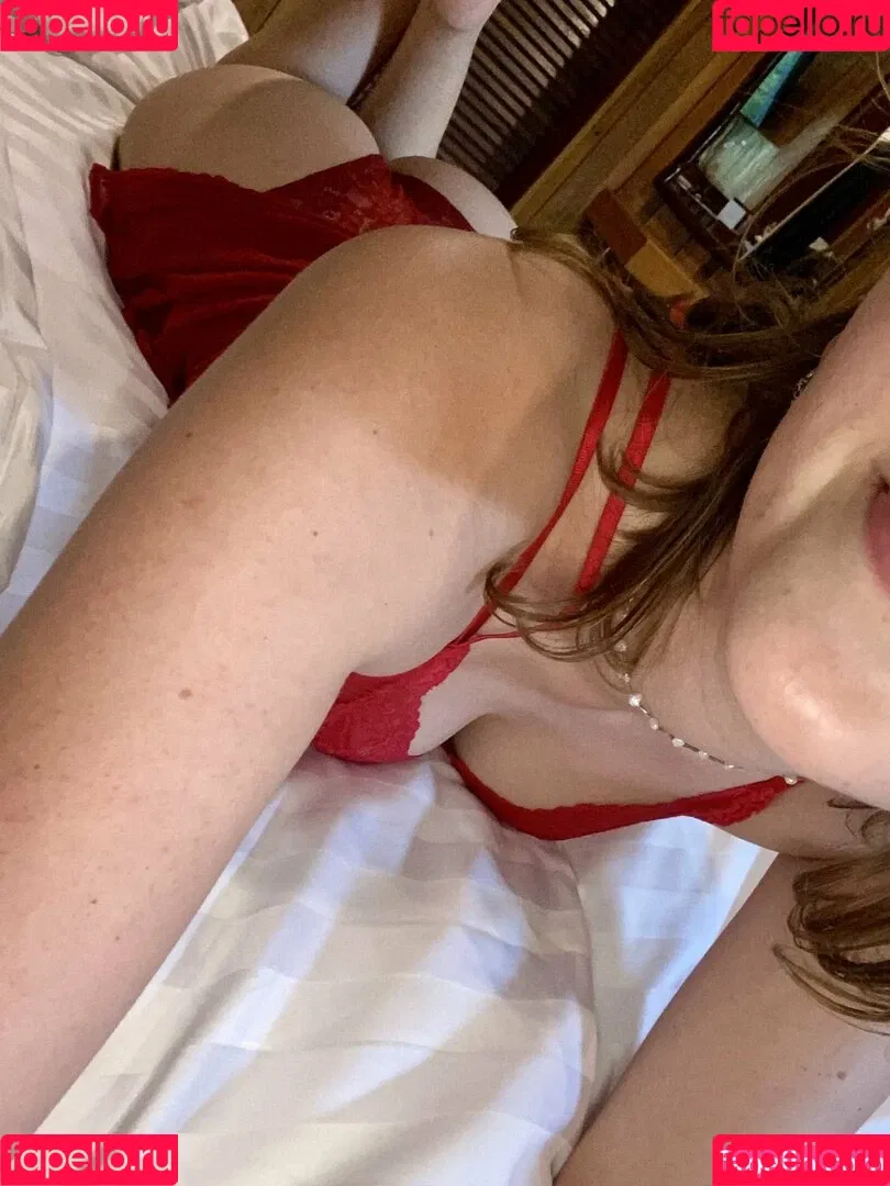 linda-2002 Onlyfans Photo Gallery 