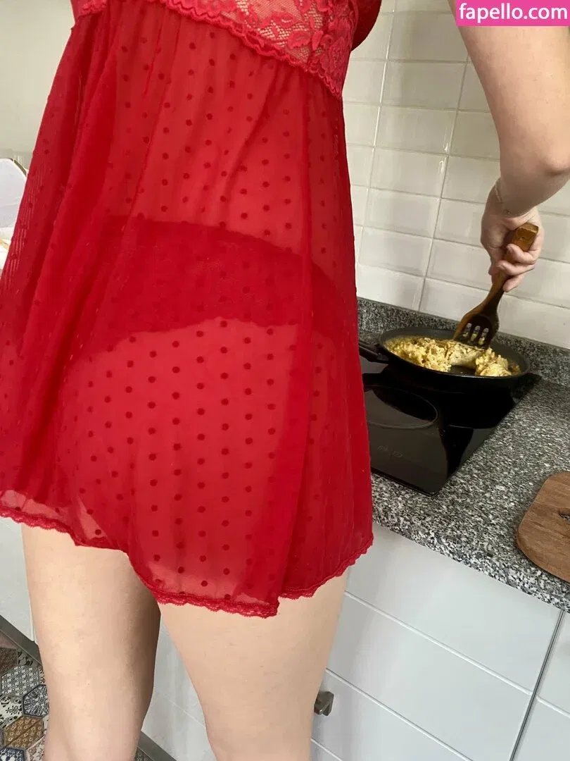 linda-2002 Onlyfans Photo Gallery 