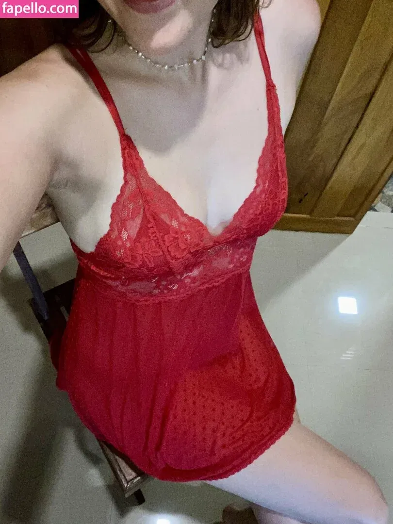 linda-2002 Onlyfans Photo Gallery 