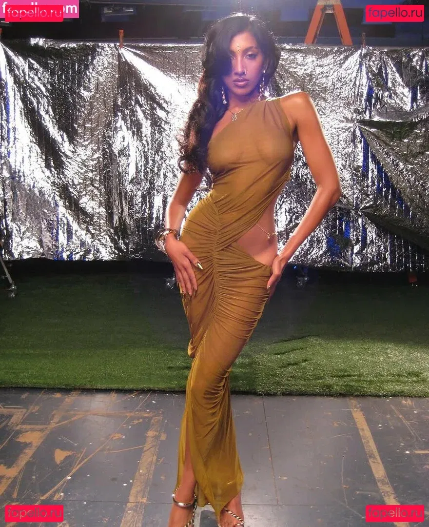 Lauraa.rsi Onlyfans Photo Gallery 