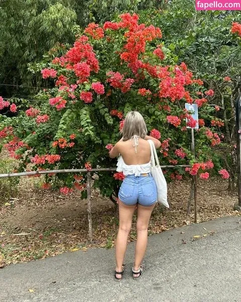 Christine Samson Onlyfans Photo Gallery 