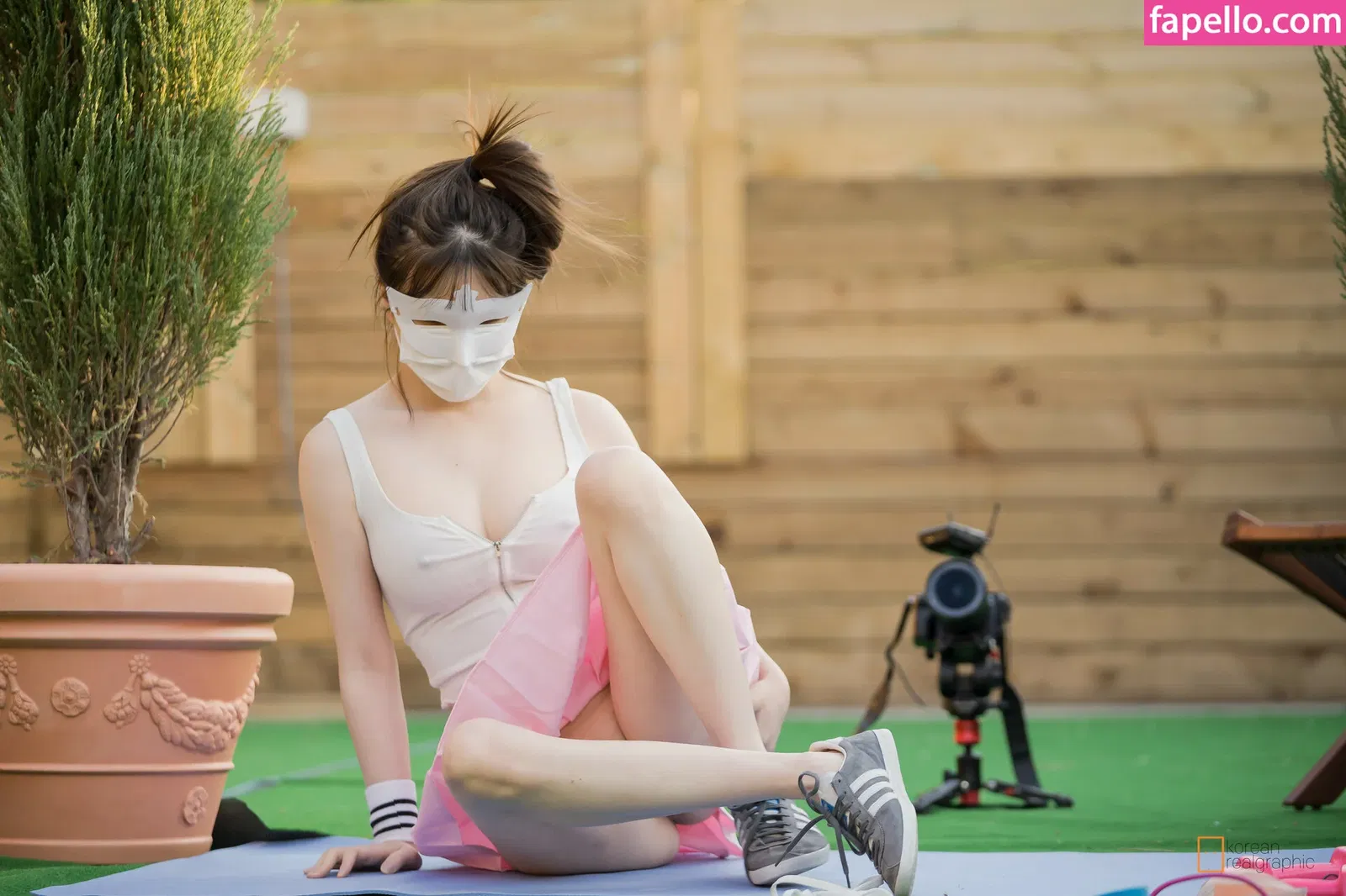 Korean Realgraphic Onlyfans Photo Gallery 