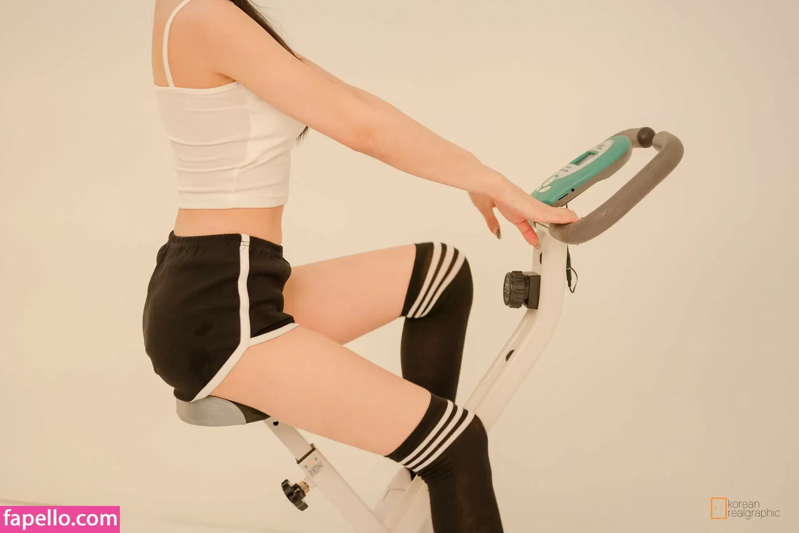 Korean Realgraphic Onlyfans Photo Gallery 