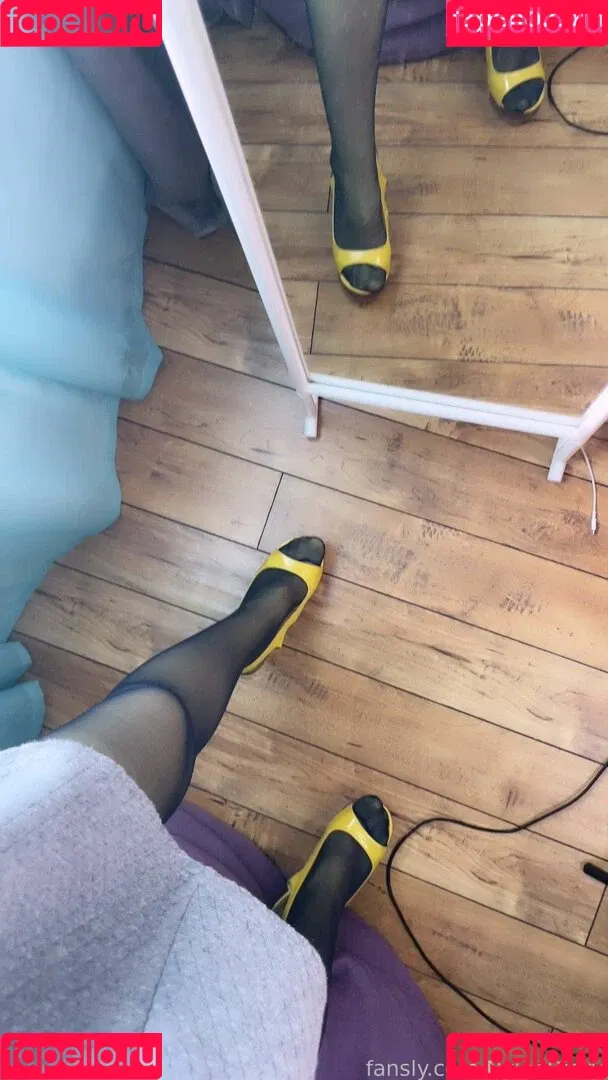 NylonDiary Onlyfans Photo Gallery 