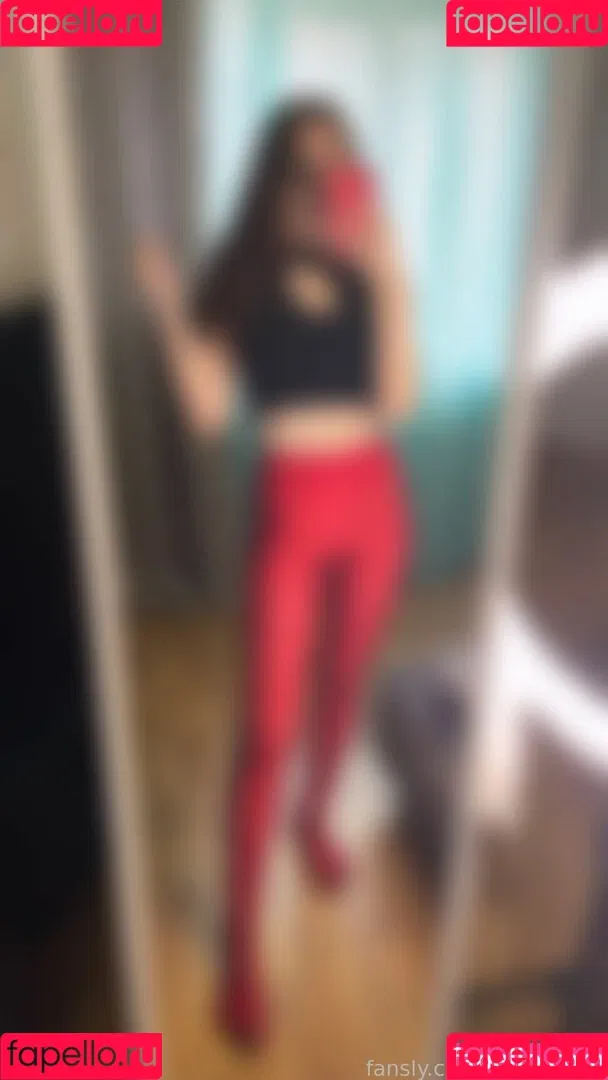 NylonDiary Onlyfans Photo Gallery 