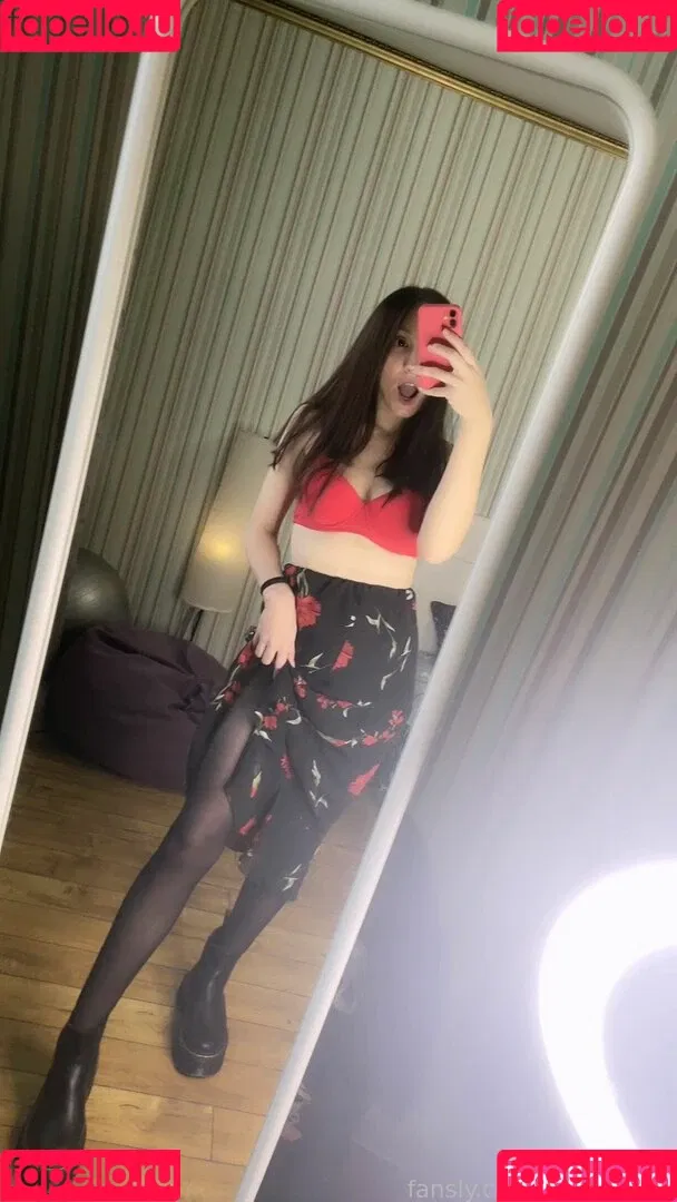 NylonDiary Onlyfans Photo Gallery 