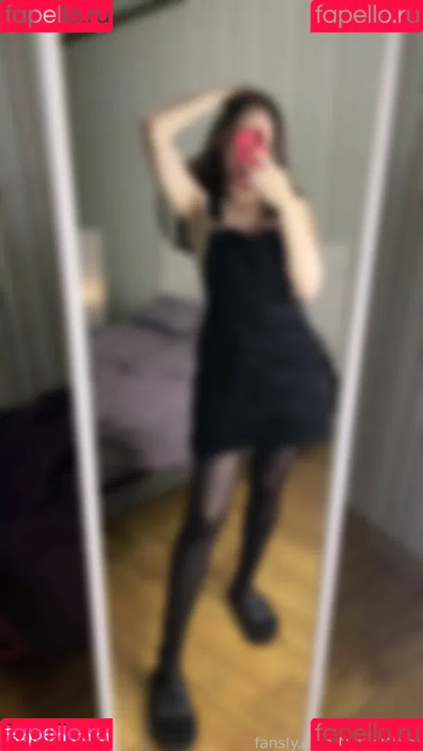 NylonDiary Onlyfans Photo Gallery 