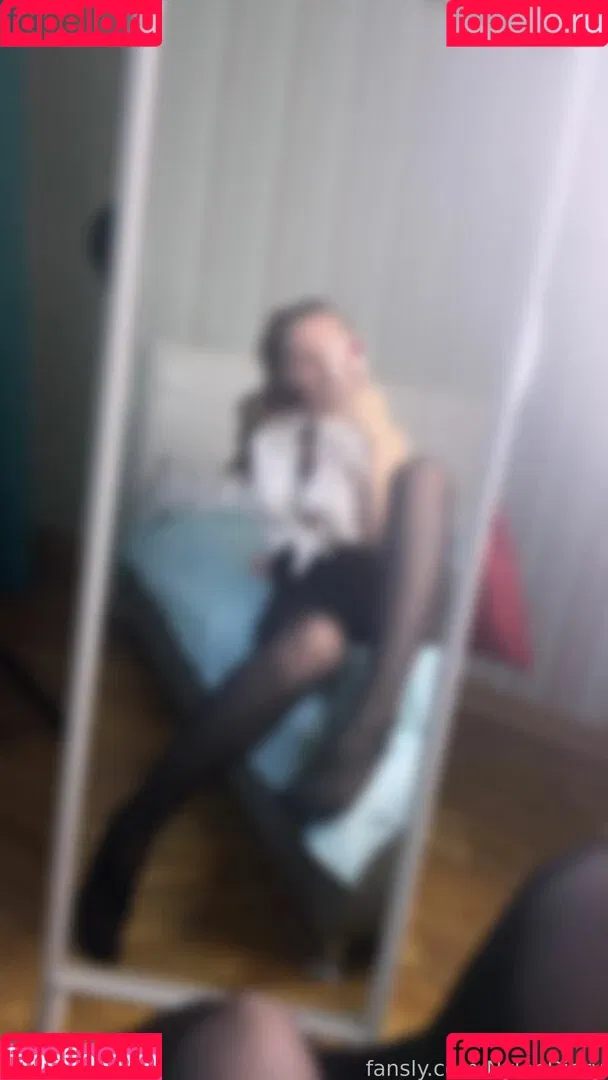 NylonDiary Onlyfans Photo Gallery 