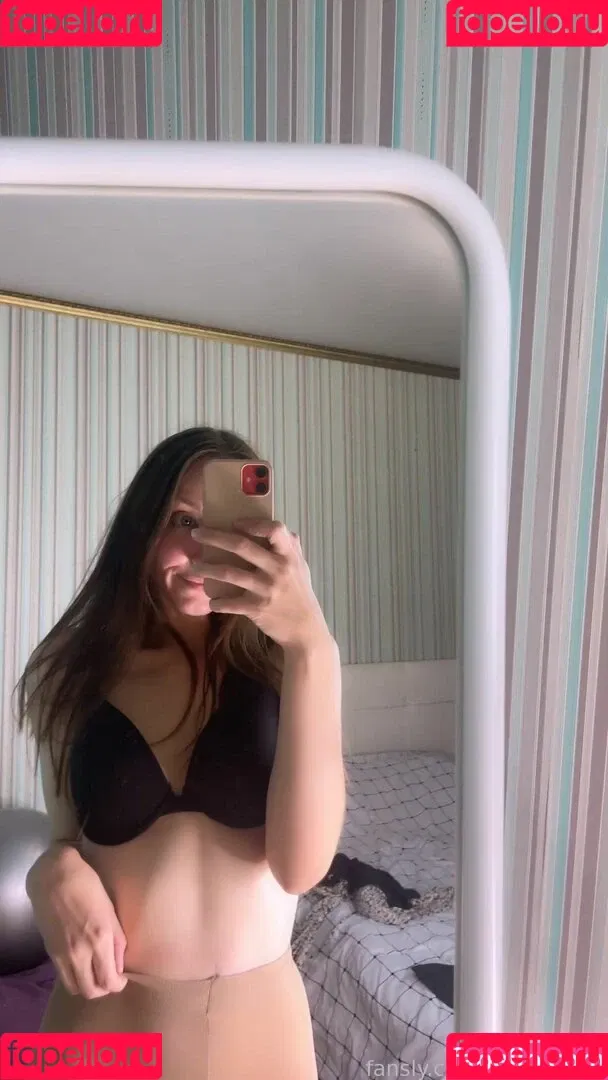 NylonDiary Onlyfans Photo Gallery 