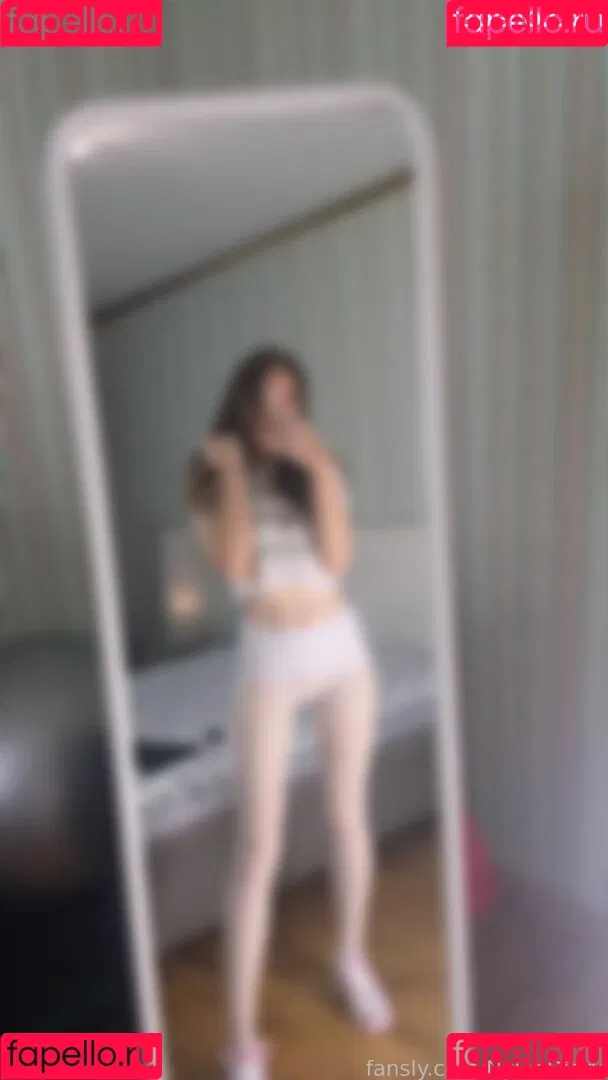 NylonDiary Onlyfans Photo Gallery 