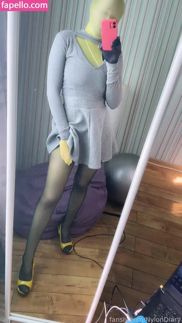 NylonDiary Onlyfans Photo Gallery 