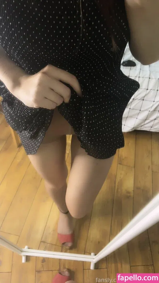 NylonDiary Onlyfans Photo Gallery 