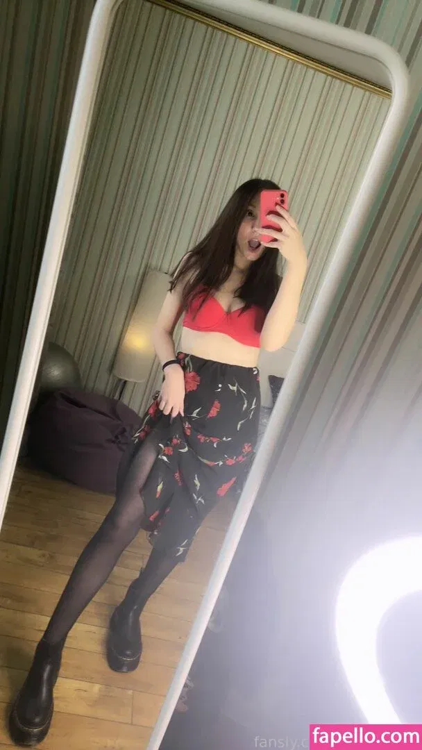 NylonDiary Onlyfans Photo Gallery 