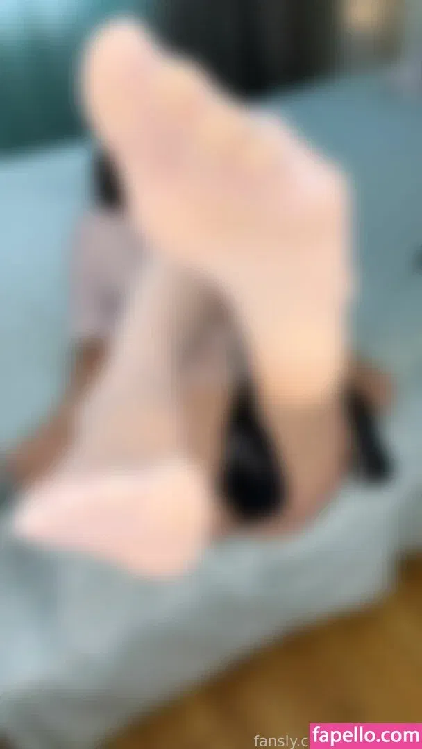 NylonDiary Onlyfans Photo Gallery 