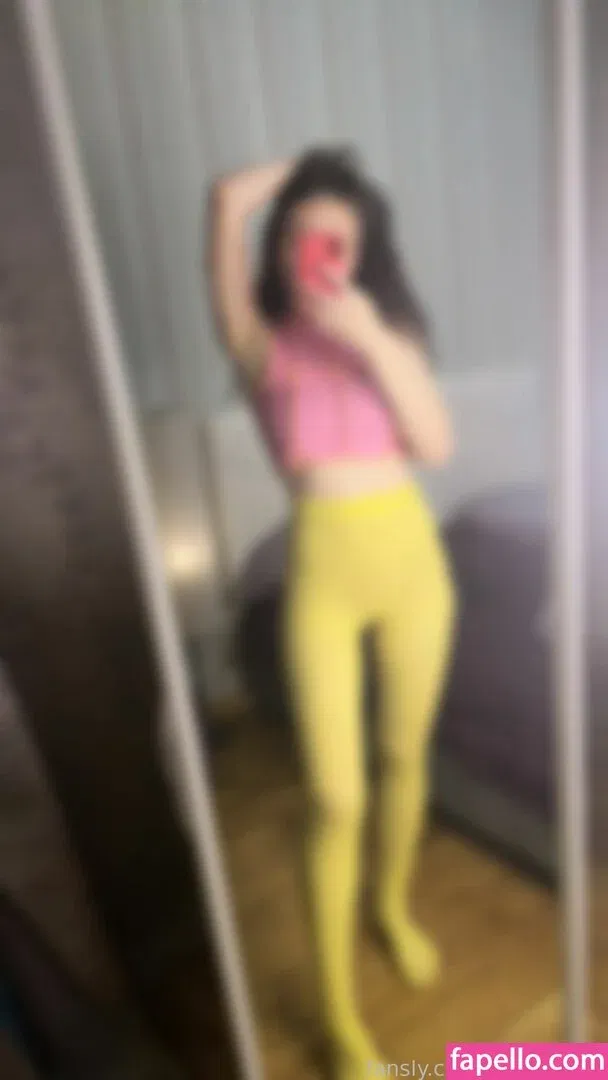 NylonDiary Onlyfans Photo Gallery 