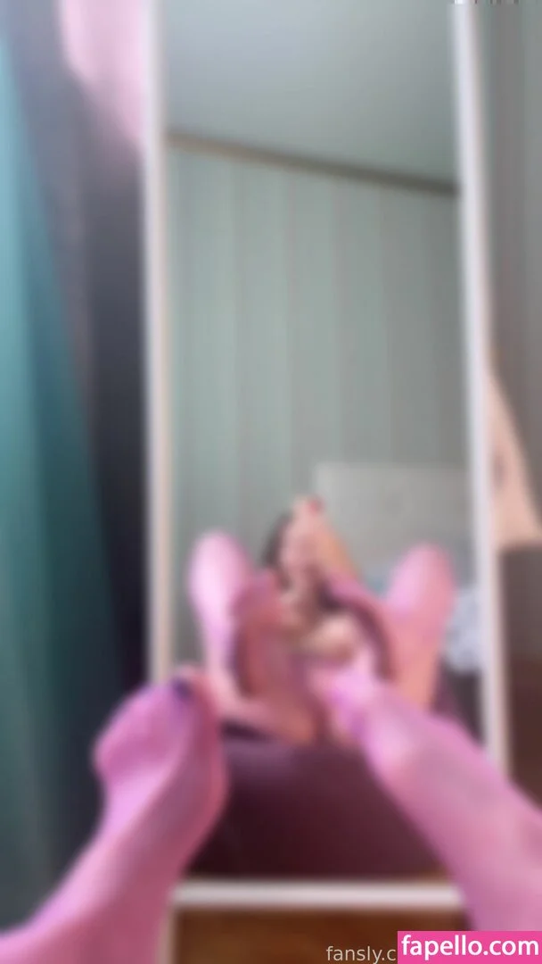 NylonDiary Onlyfans Photo Gallery 