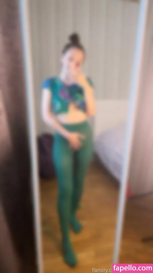 NylonDiary Onlyfans Photo Gallery 