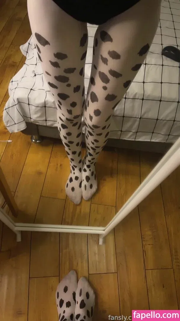 NylonDiary Onlyfans Photo Gallery 