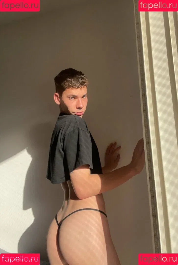 Femboyzx ???? Onlyfans Photo Gallery 