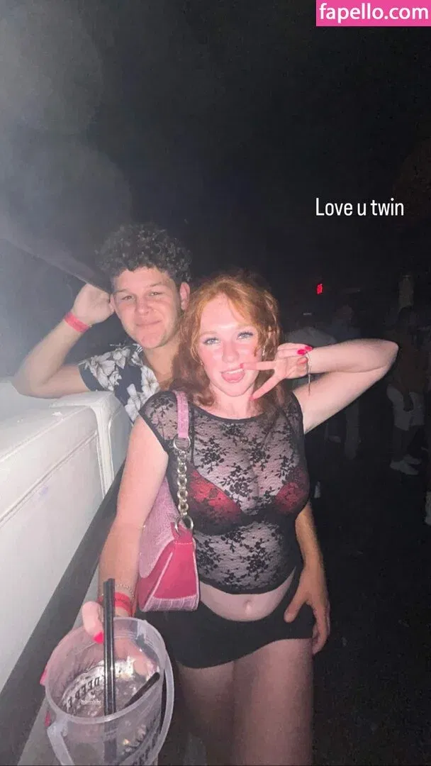 Kenziemahar Onlyfans Photo Gallery 