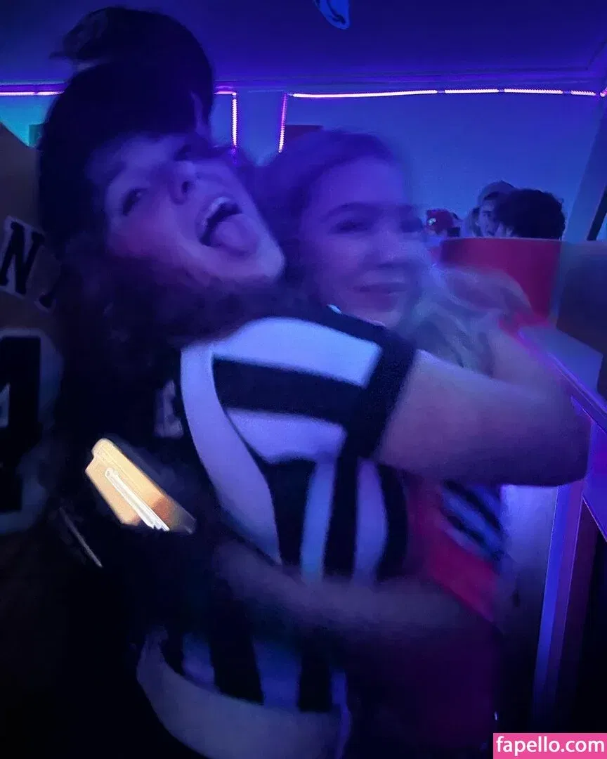 Kenziemahar Onlyfans Photo Gallery 