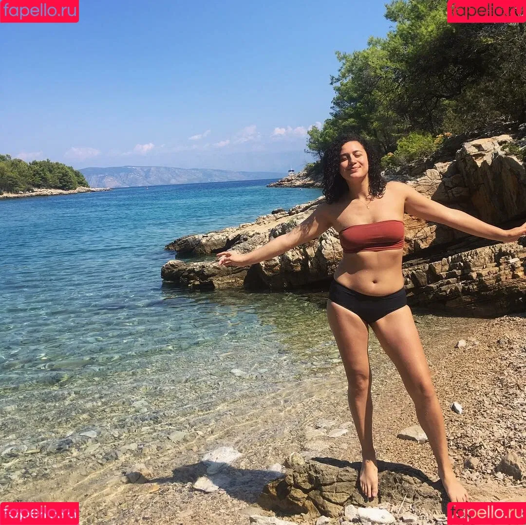 Rose Matafeo Onlyfans Photo Gallery 