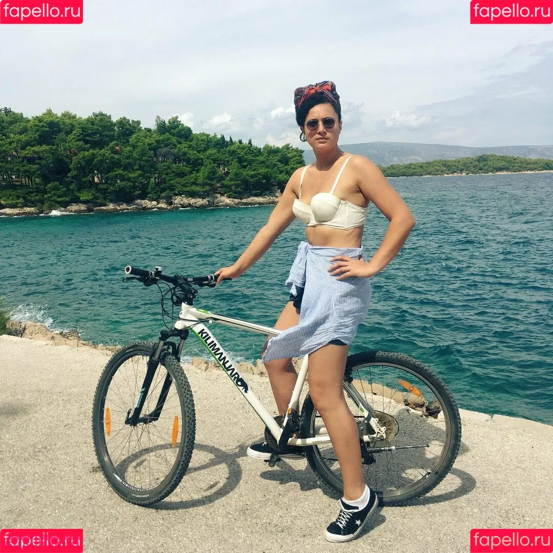 Rose Matafeo Onlyfans Photo Gallery 