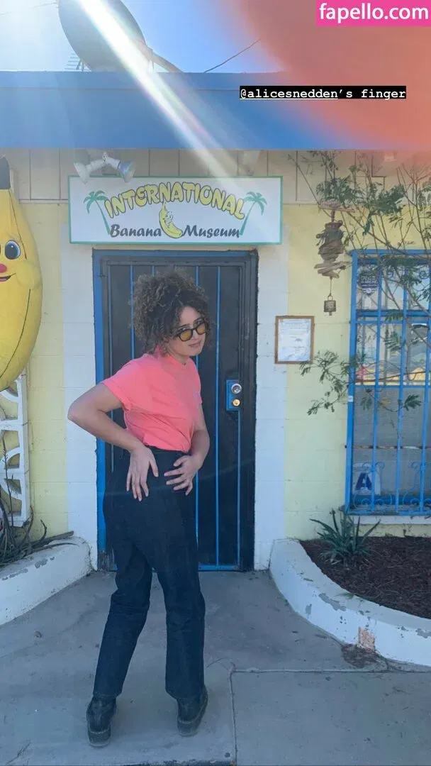 Rose Matafeo Onlyfans Photo Gallery 