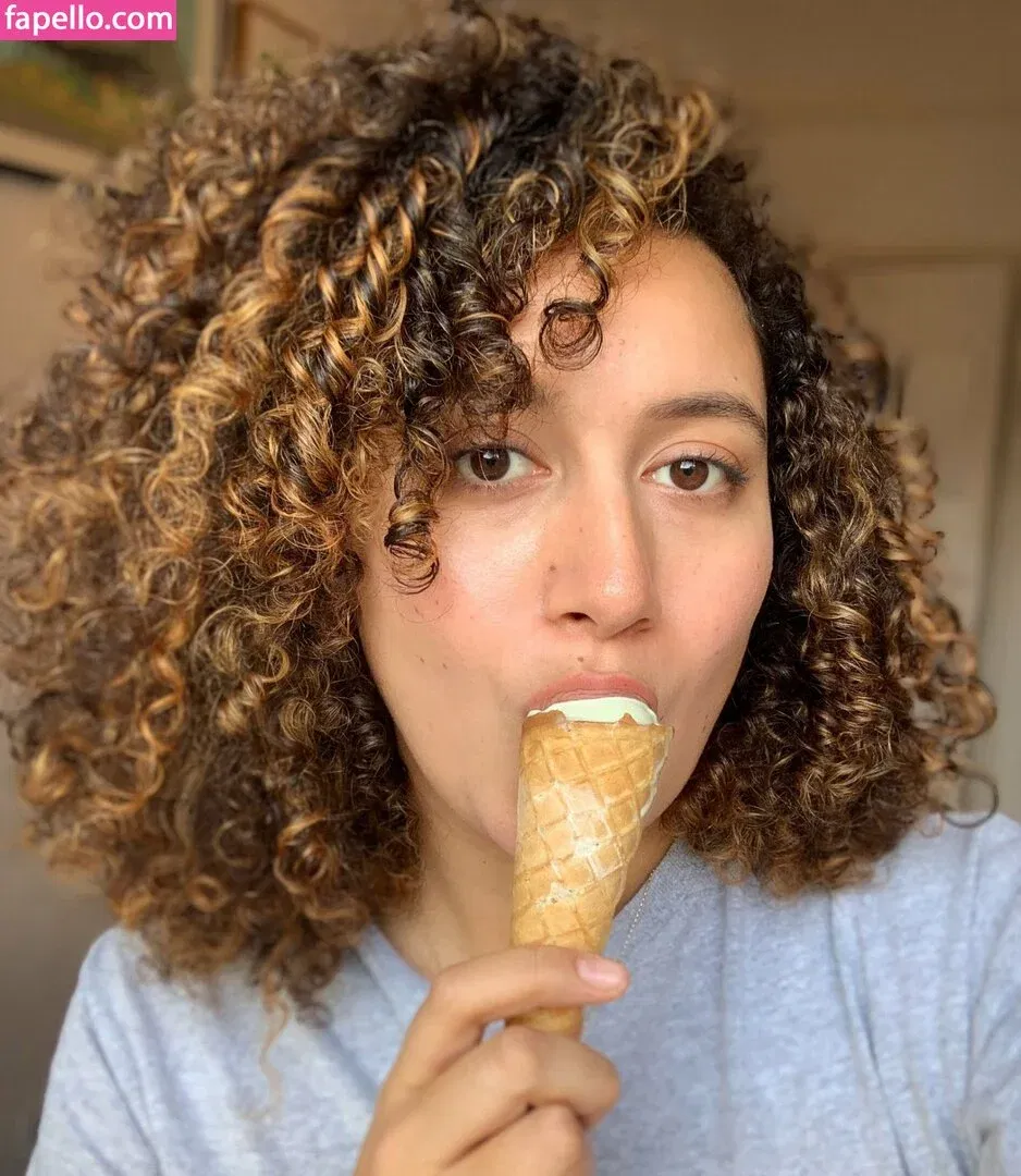 Rose Matafeo Onlyfans Photo Gallery 