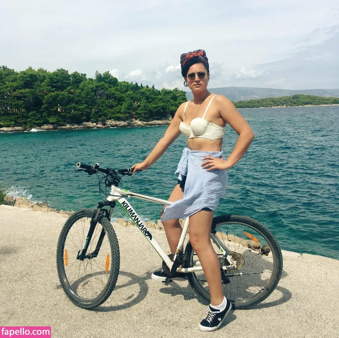 Rose Matafeo Onlyfans Photo Gallery 