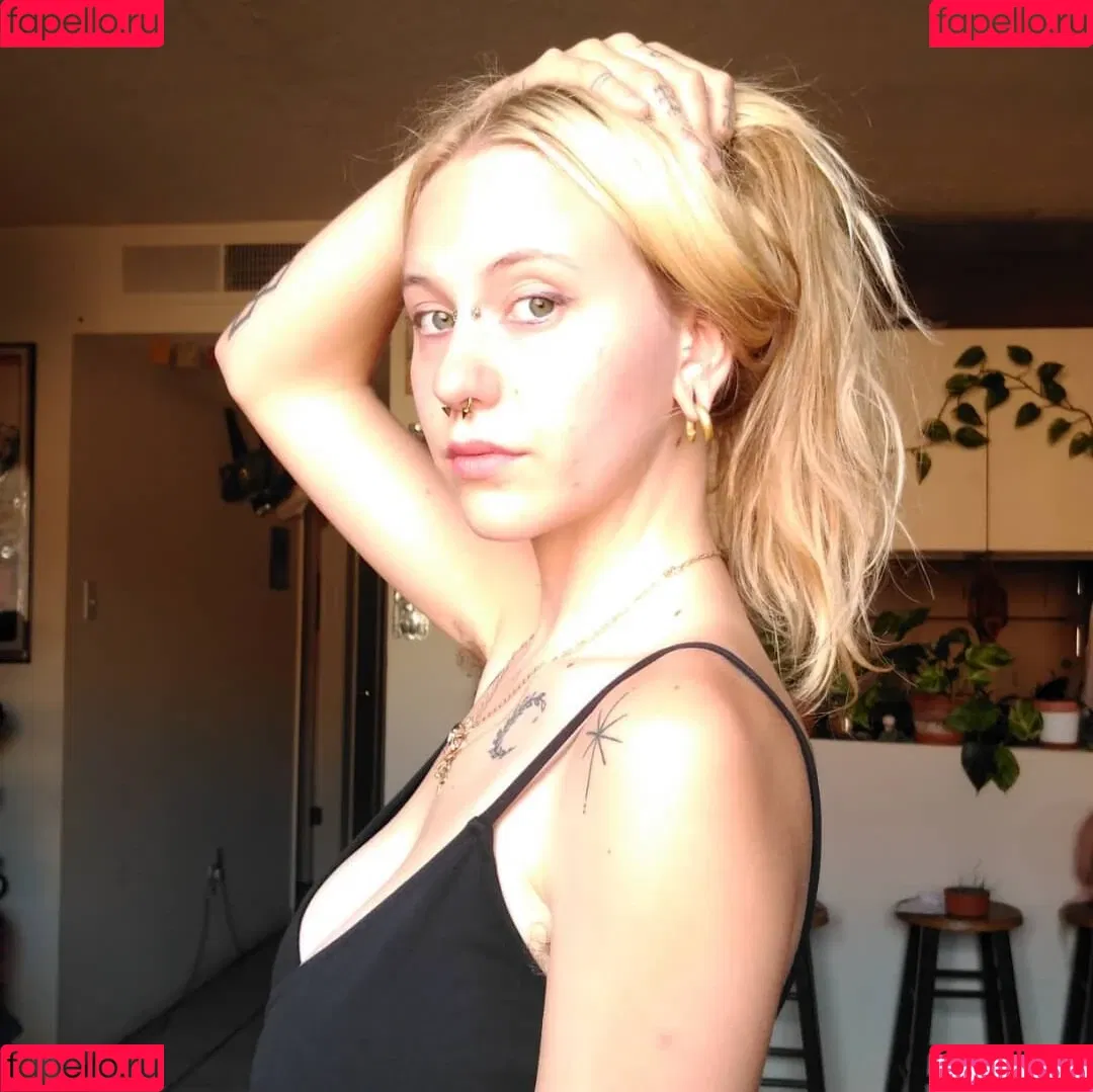 bigtiddiewerekitty Onlyfans Photo Gallery 