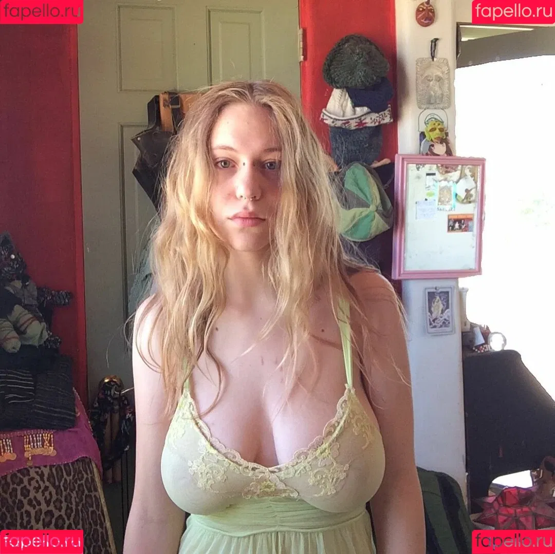 bigtiddiewerekitty Onlyfans Photo Gallery 