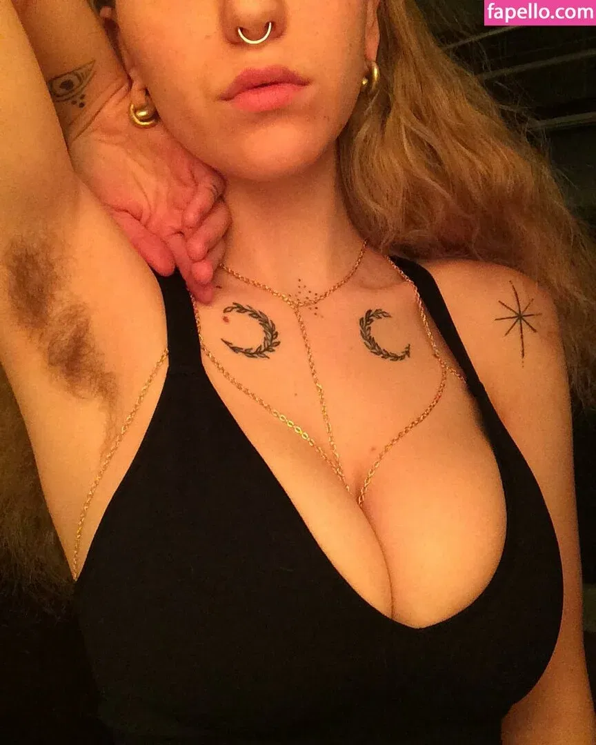 bigtiddiewerekitty Onlyfans Photo Gallery 