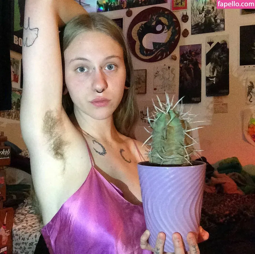 bigtiddiewerekitty Onlyfans Photo Gallery 