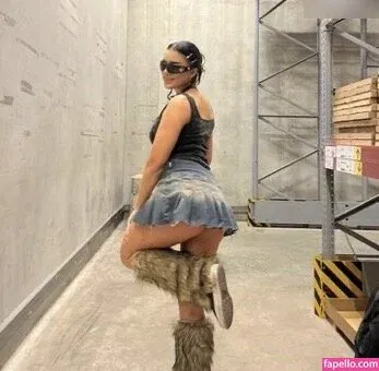 Mandukyo Lwanthead Onlyfans Photo Gallery 