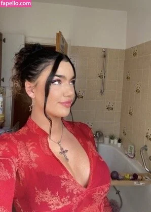 Mandukyo Lwanthead Onlyfans Photo Gallery 