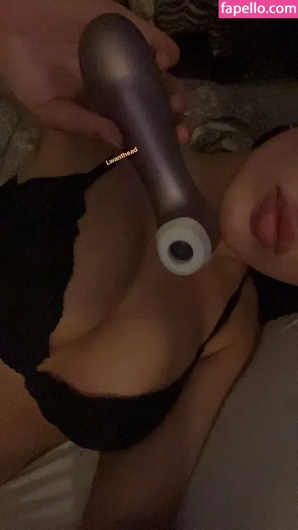 Mandukyo Lwanthead Onlyfans Photo Gallery 