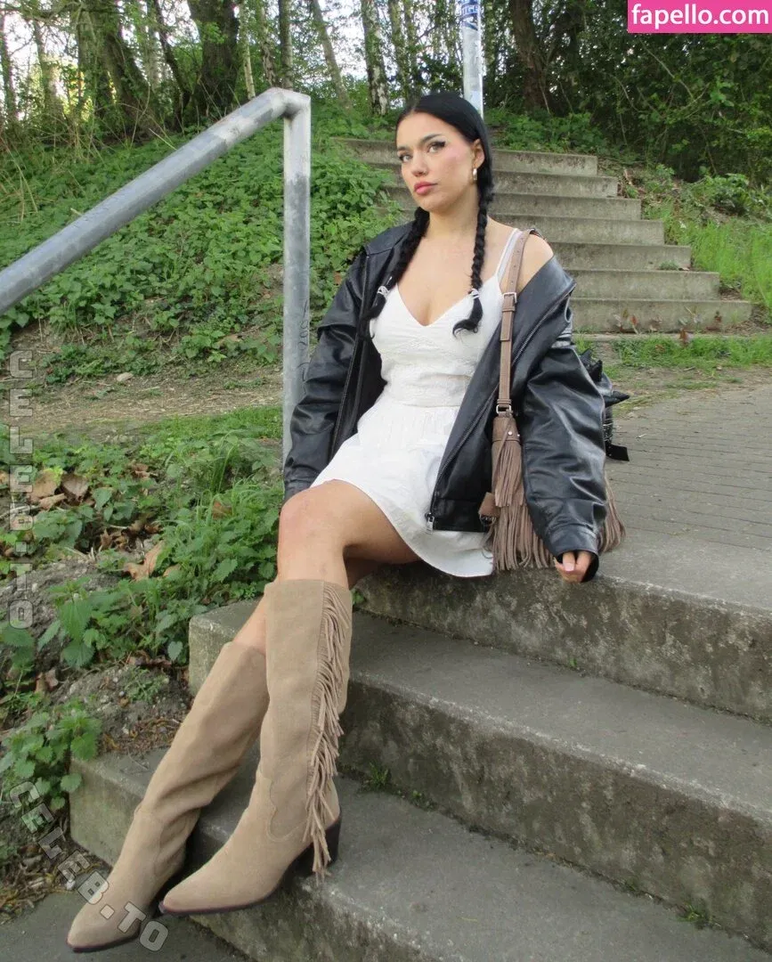 Mandukyo Lwanthead Onlyfans Photo Gallery 