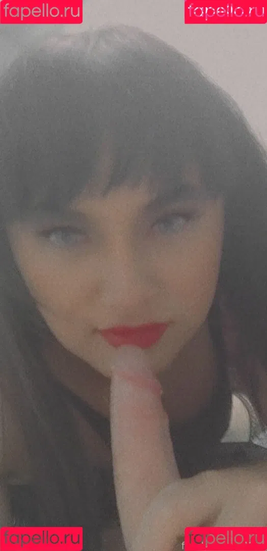 juli91c Onlyfans Photo Gallery 