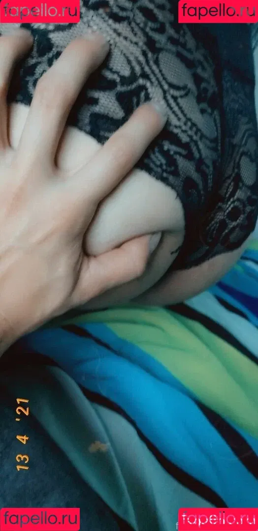 juli91c Onlyfans Photo Gallery 