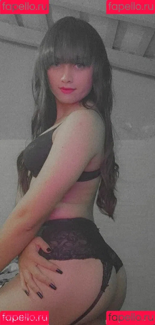 juli91c Onlyfans Photo Gallery 