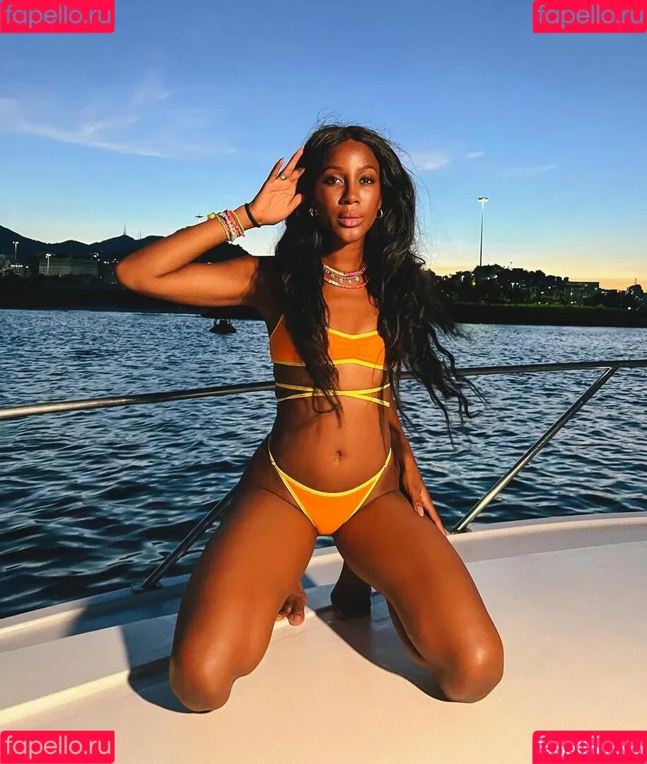 Camilla De Lucas Onlyfans Photo Gallery 