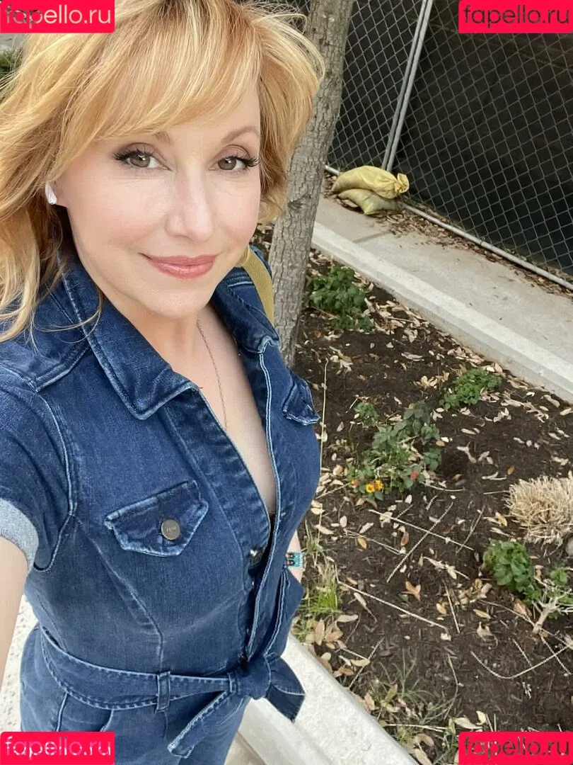 Kari Byron Onlyfans Photo Gallery 