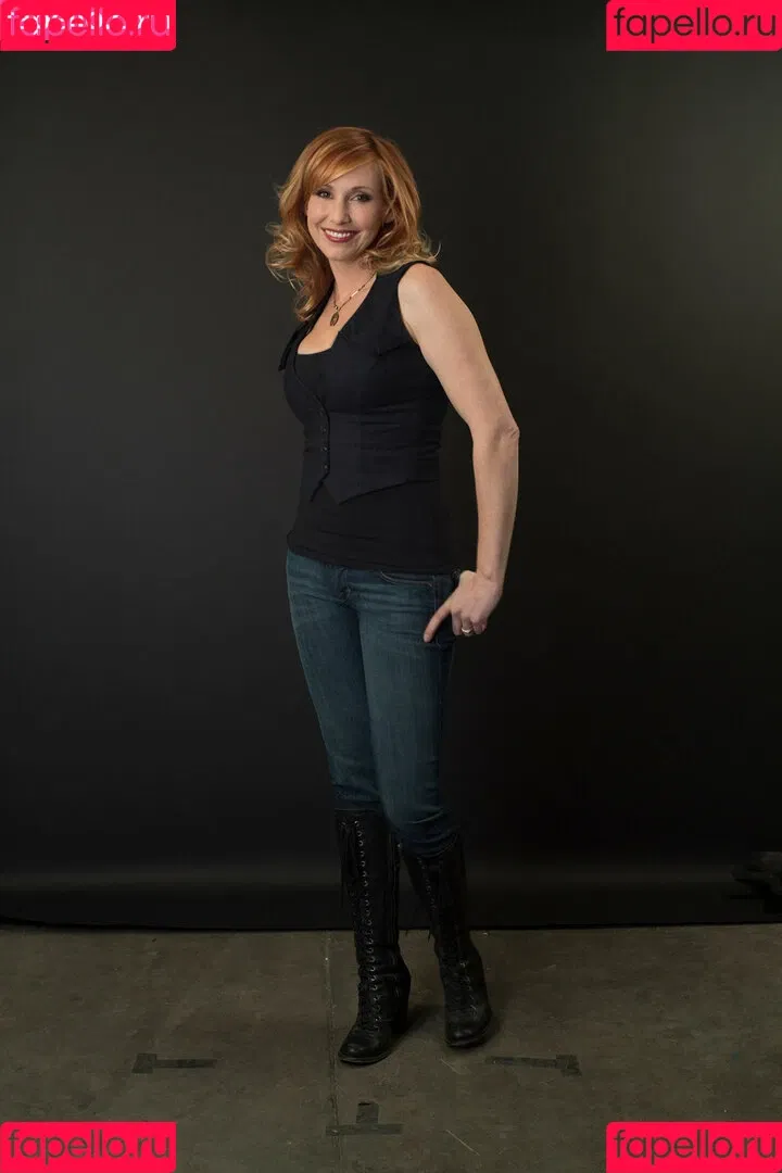 Kari Byron Onlyfans Photo Gallery 