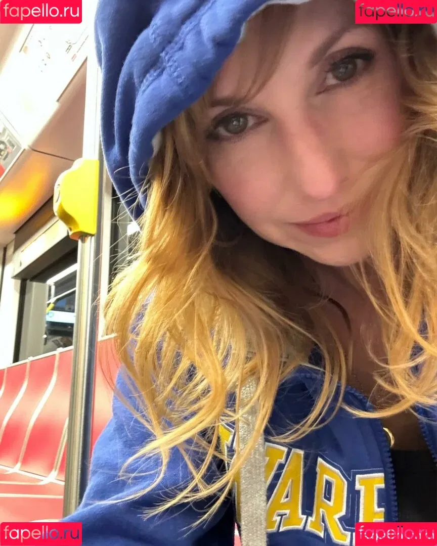Kari Byron Onlyfans Photo Gallery 