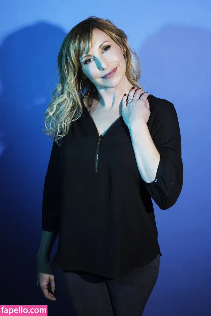 Kari Byron Onlyfans Photo Gallery 