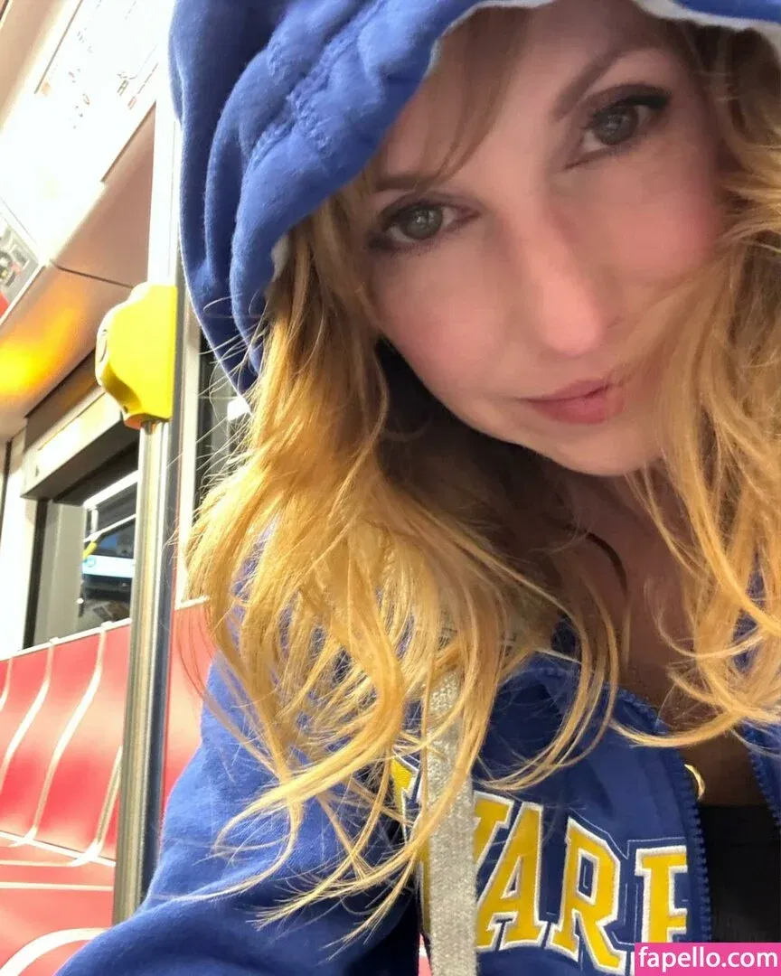 Kari Byron Onlyfans Photo Gallery 