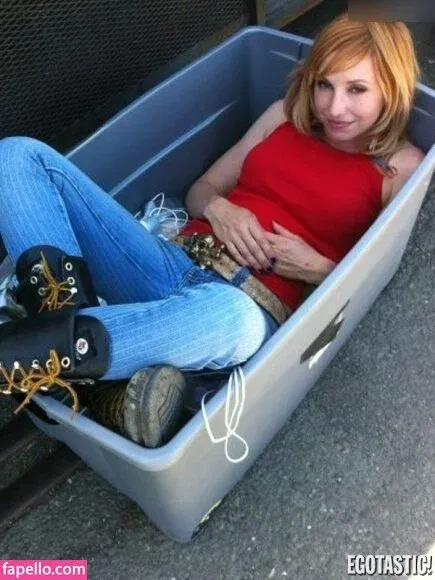 Kari Byron Onlyfans Photo Gallery 