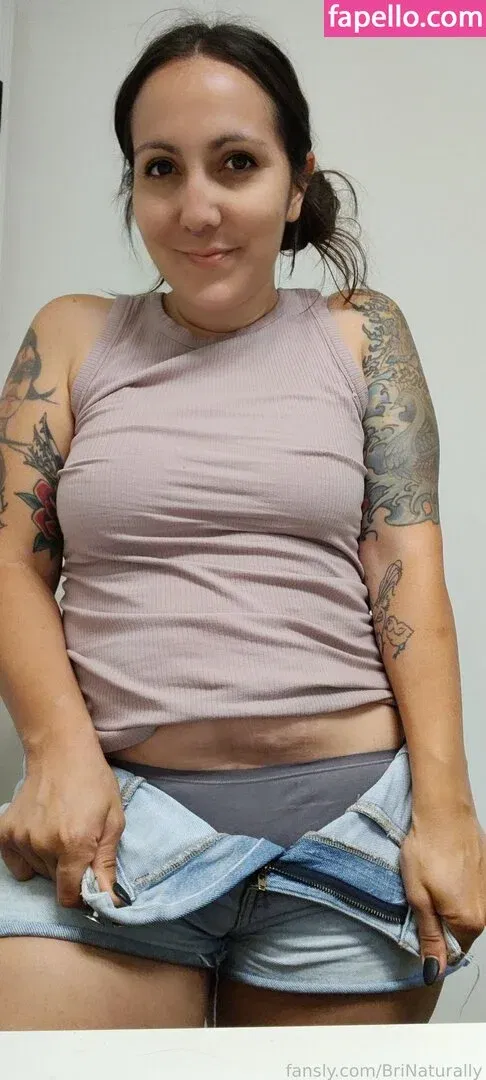 BriNaturally Onlyfans Photo Gallery 