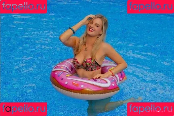 Dream Girlfriend Onlyfans Photo Gallery 
